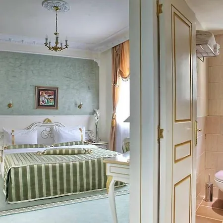 Queen's Astoria Design 4* Belgrad