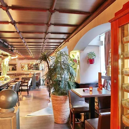 Queen's Astoria Design Belgrad