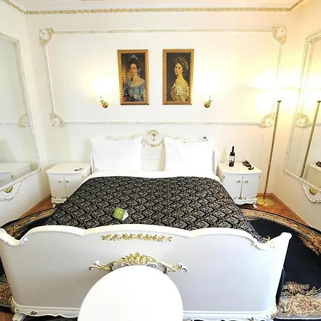 Queen's Astoria Design Hotel Belgrad