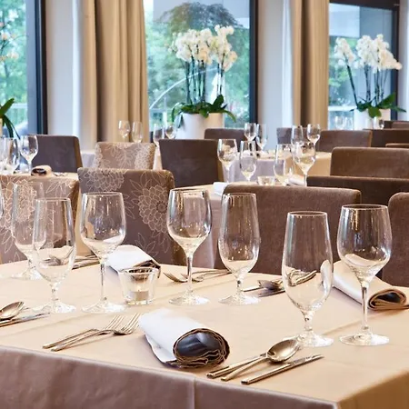 Queen's Astoria Design 4* Belgrado