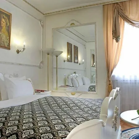 Queen's Astoria Design 4* Belgrad