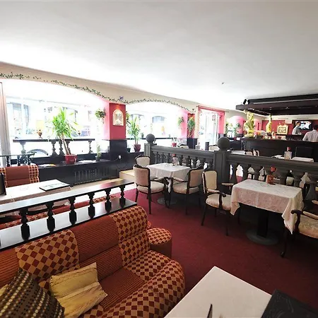 Hotel Queen's Astoria Design Belgrade