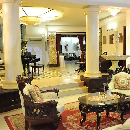 Hotel Queen's Astoria Design 4*