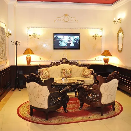 Queen's Astoria Design Belgrad