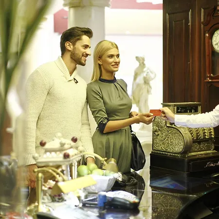 Queen's Astoria Design Belgrade