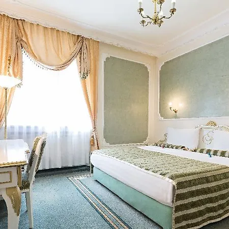 Queen's Astoria Design Belgrado
