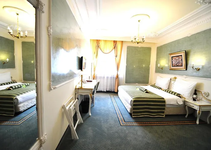 Queen's Astoria Design 4* Belgrade