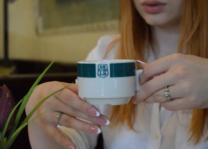 Queen's Astoria Design 4*