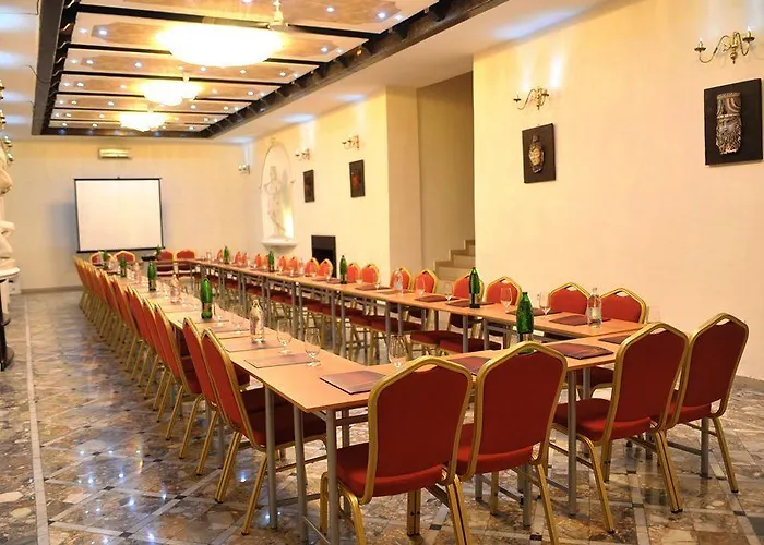 Queen's Astoria Design Belgrade