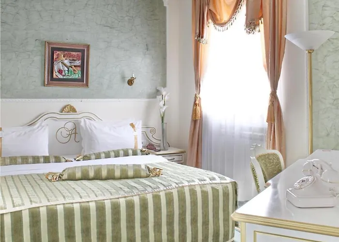 Queen's Astoria Design 4* Belgrade