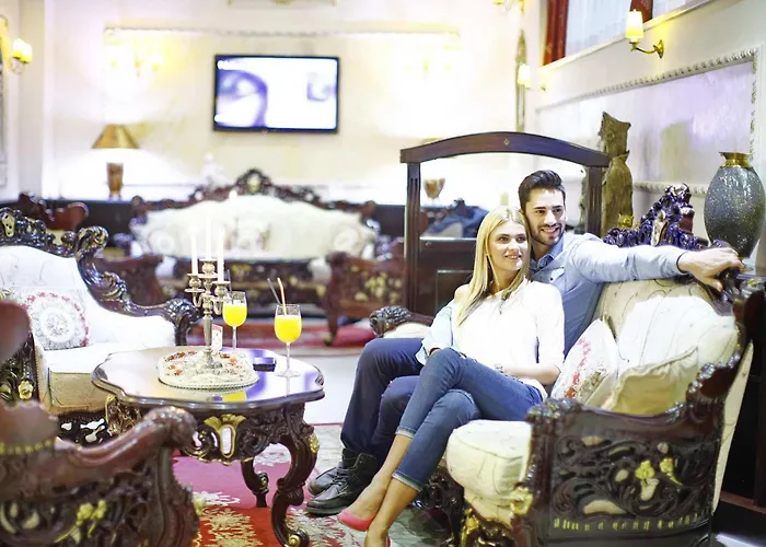 Hotel Queen's Astoria Design 4*