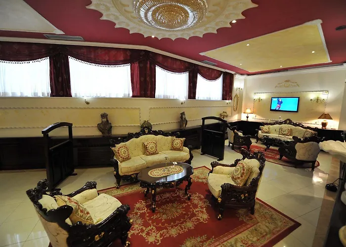 Queen's Astoria Design Hotel